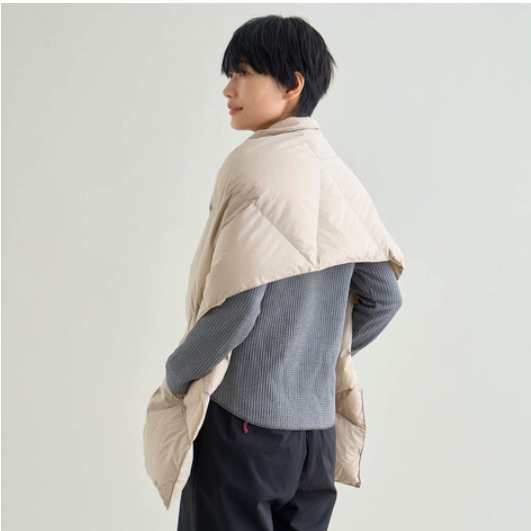 DOWN PONCHO MUFFLER（ダウンポンチョマフラー）