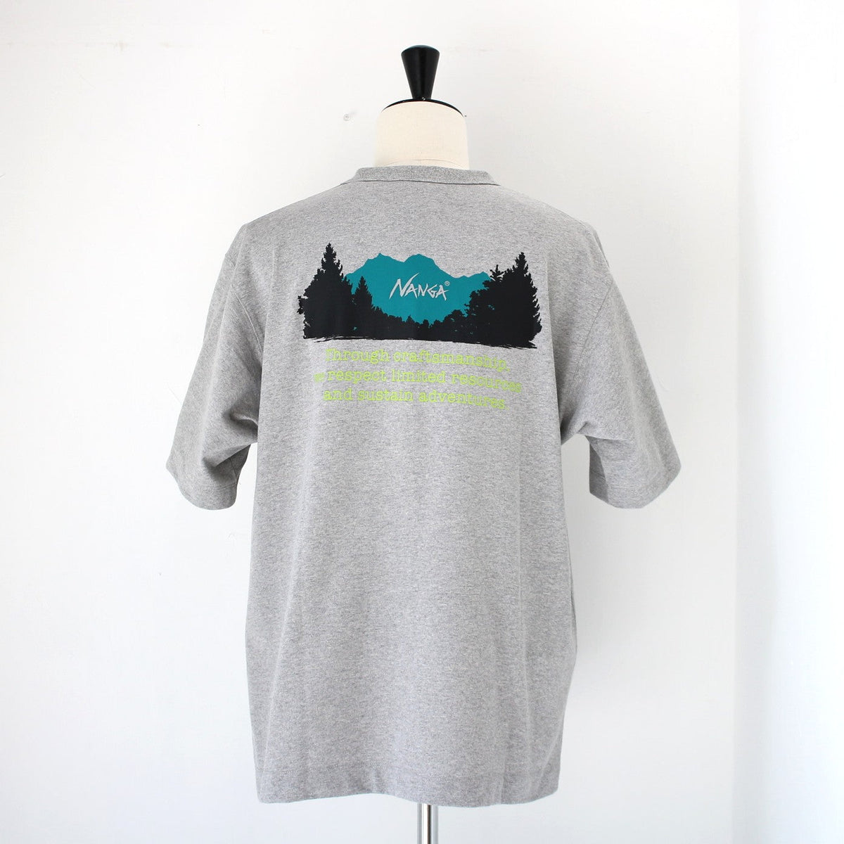 NANGA Through Craftsmanship TEE(ナンガスルークラフトマンシップTシャツ)